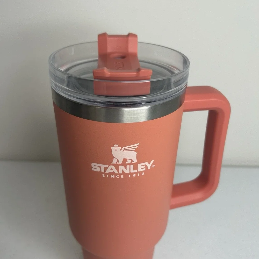 Stanley Adventure Quencher Travel Tumbler 40 oz Grapefruit NO STRAW - Picture 2 of 5